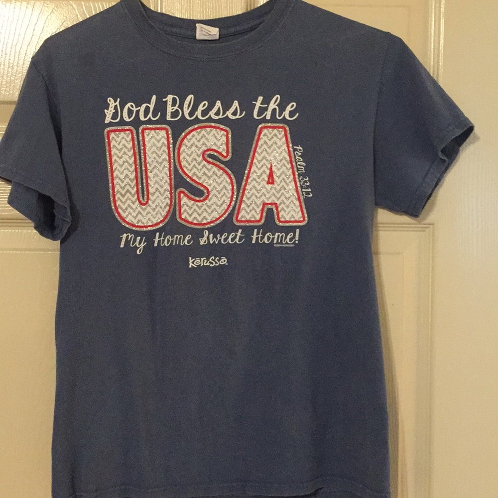 a cute t-shirt.  make a offer!!